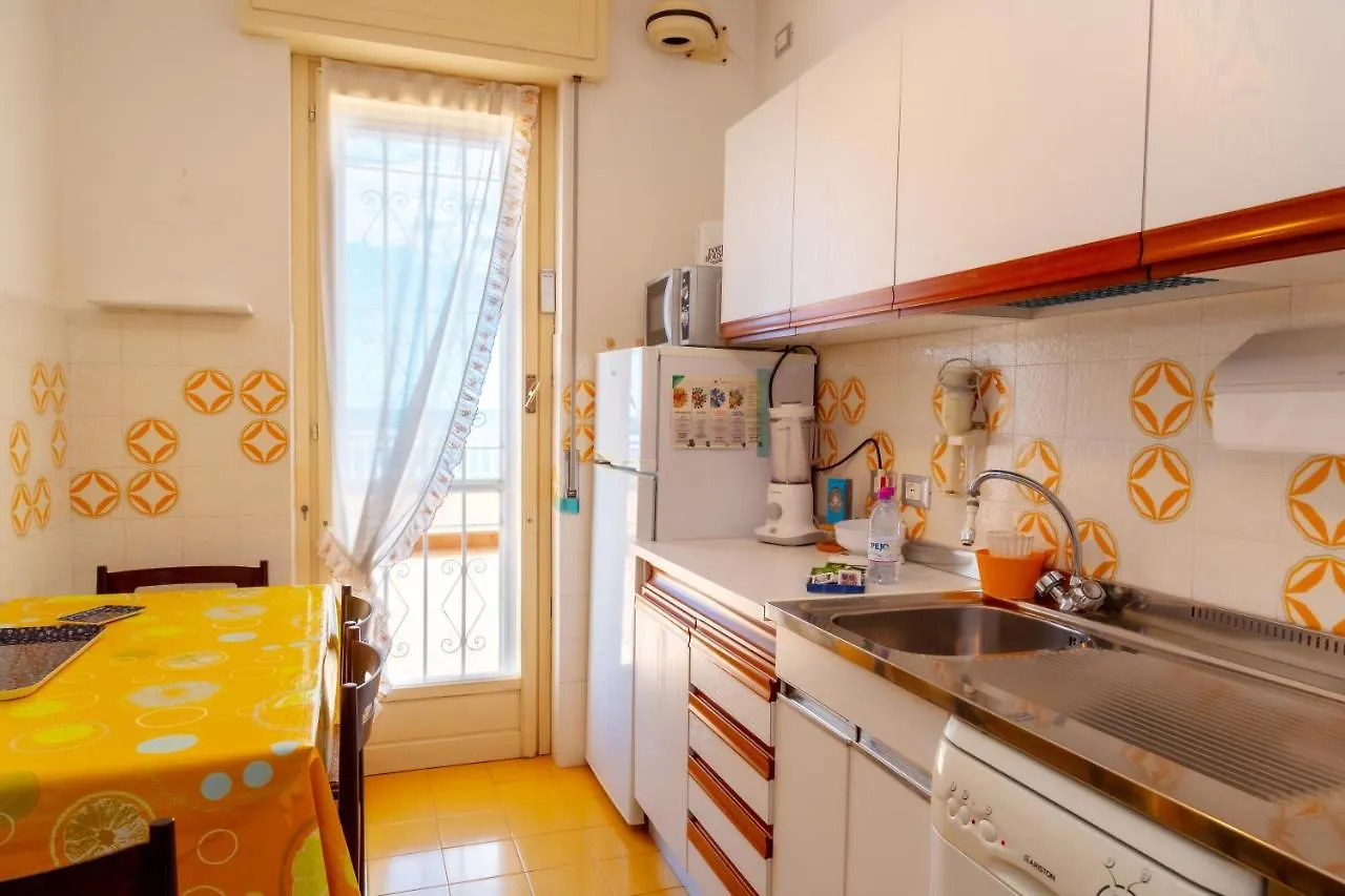 Apartment 168 - La Terrazza Sul Mare, Casa A 10 Minuti Da Spiaggia, Parcheggio Privato Gratis Sanremo