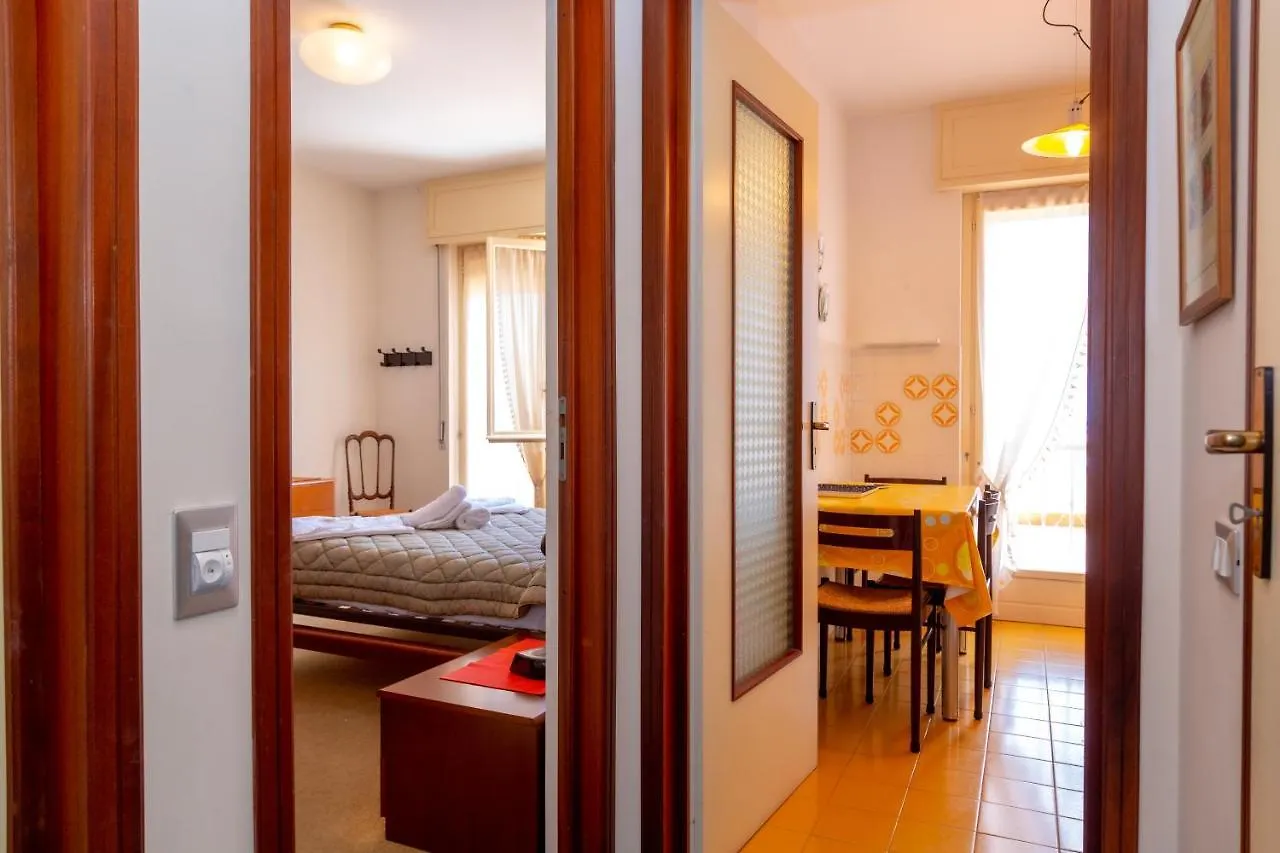 168 - La Terrazza Sul Mare, Casa A 10 Minuti Da Spiaggia, Parcheggio Privato Gratis Sanremo 0*,  Italy