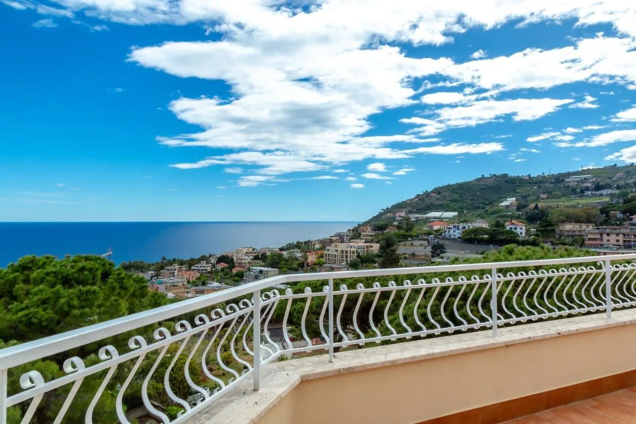 Apartman 168 - La Terrazza Sul Mare, Casa A 10 Minuti Da Spiaggia, Parcheggio Privato Gratis San Remo Olaszország